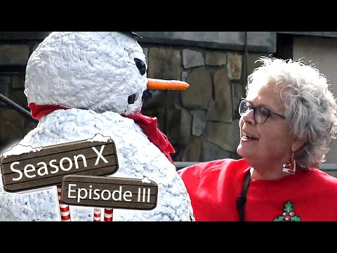 Scary Snowman - Giggle 'Til You Wobble Gatlinburg TN