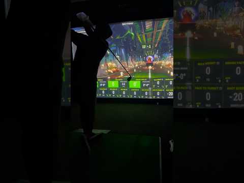 Little Thriller Halloween practice! Happy Halloween! #halloween #golf #golfswing #simulator