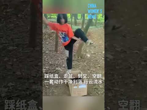 10-year-old girl Liu Shuhan became famous online for her impressive “kung-fu”skills. #china