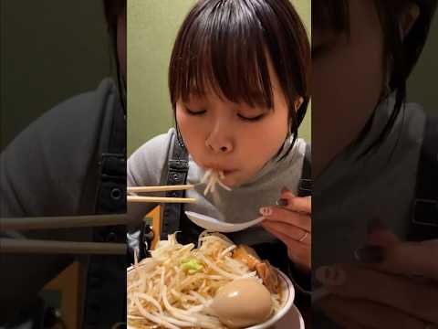 仕事終わりの妻を人生初二郎系ラーメンに連行してみた。#shorts