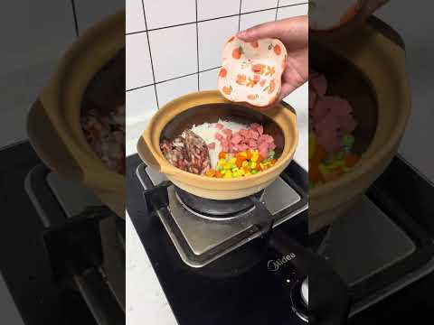 腊味煲仔饭Cured Meat Claypot Rice｜像这样做不糊锅不夹生，米饭、锅巴、腊肠一口下去，实在是太美味了！做法还很简单，快来试试吧！ #美食 #美食教程 #food #cooking