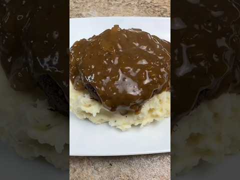 Salisbury Steak & Brown Gravy. #cooking #oldschool #hamburger #recipe #fyp