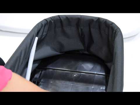 How to fold a deluxe pram from Baby Jogger