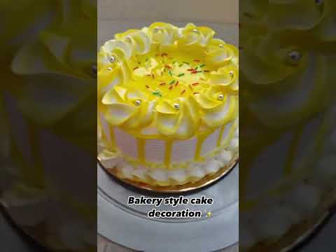 Bakery style cake design✨ #ytshorts #cake #Dreamycakehouse #cakeart #cakelover #pineapple