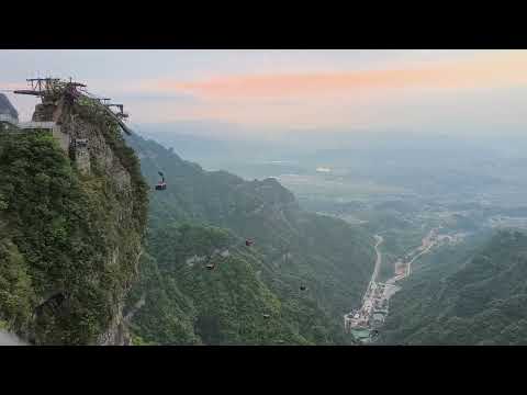 Cable car ride to ZhangJiaJie