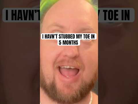 HAVNT STUBBED MY TOE IN 5 MONTHS #djhuntsofficial #comedy #comedyshorts #funny #wtf #comedyvideos