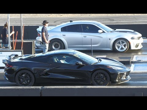 Hellcat vs C8 Corvette - drag race