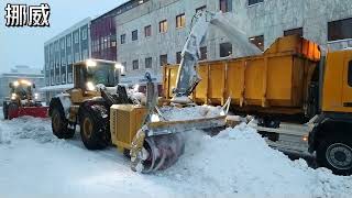 不同国家的除雪方式，美国“快准狠”，日本修雪道，中国发明最牛