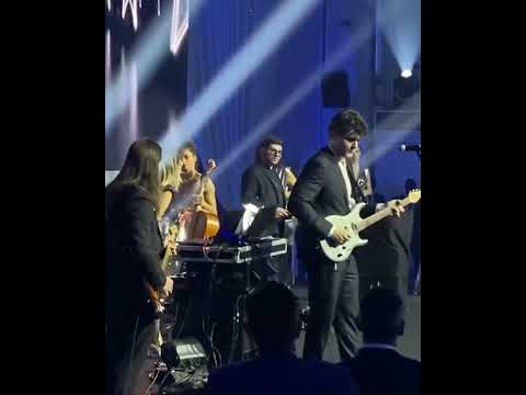 JOHN MAYER plays GRAVITY LIVE for a PRIVATE EVENT