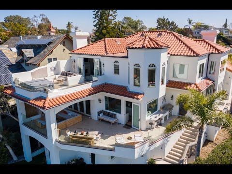 Beautiful Outdoor Living Home Remodel in Del Mar (drone footage)