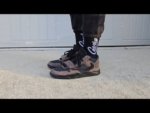 TRAVIS SCOTT JUMPMAN JACK "DARK MOCHA" A COMPLETE REVIEW | ON FEET + SIZING + BUY NOW?