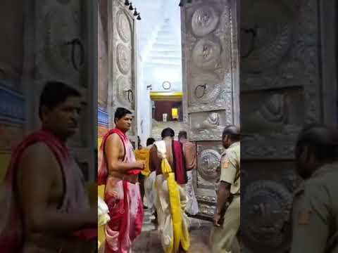 Jagannath dham puri door opening and mangal aarti darshan 🙏🏻🥺 | jay Jagannath #shorts #shortvideo