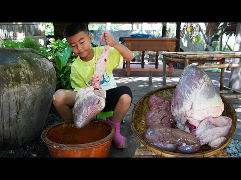 Yummy beef heart, beef kidneys cooking with skills - Chef Seyhak