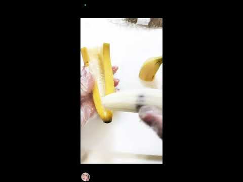 Nana Ai is live!　how to quickly cut and serve a banana🤣