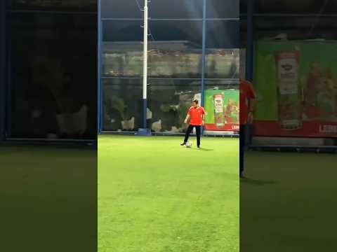 Ustadz Adi Hidayat ternyata jago nutmeg skill #football #footballskills #nutmeg #neymar #cr7