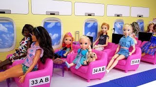 Airplane ! Elsa and Anna toddlers in Barbie’s plane - vacation trip