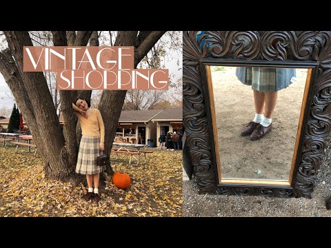 Going To Two Vintage Markets And The Thrift Store + HAUL | Carolina Pinglo