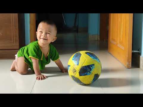 elham playing with football.  #footballskills #foodboll#childrens kids