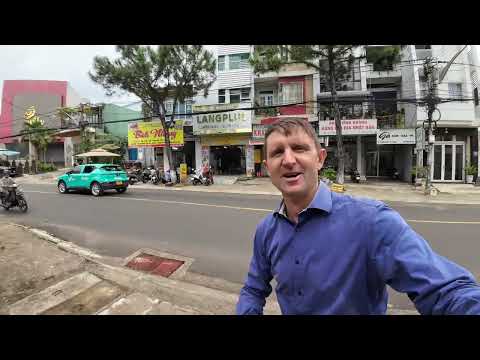 UK teacher renovates school in Vietnam