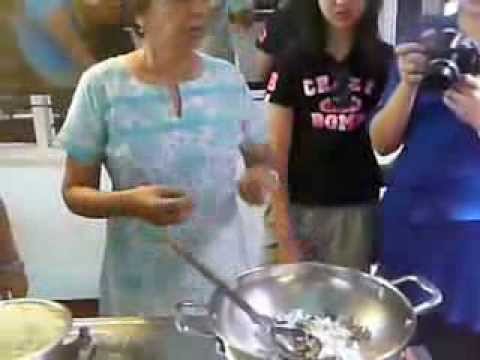 Learn Kerala Cookery with Nimmy and Paul in Kerala, India - Part 1/3. February 1, 2014