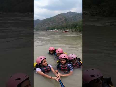 #raftingrishikesh #river #rishikeshrafting #riverraftting #rafting  #raftingvlog #shortsfeed