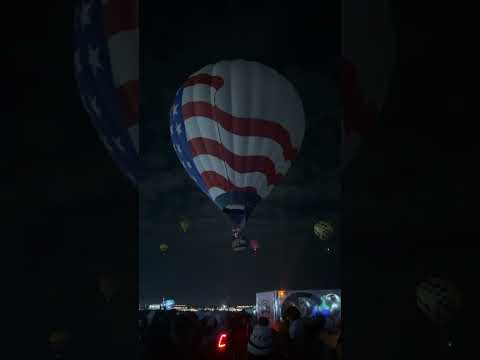 AMAZING BALLOON FIESTA GLOW AT NIGHT #shortvideo #shorts #shortsvideo #glow #balloonfiesta #wow