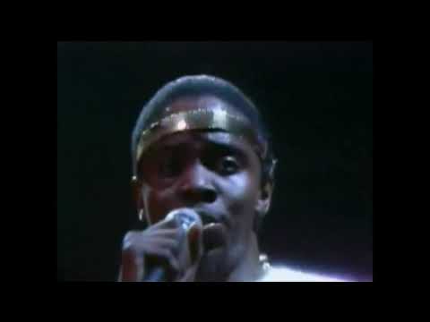 Fantasy - Earth Wind and Fire { Live ! }