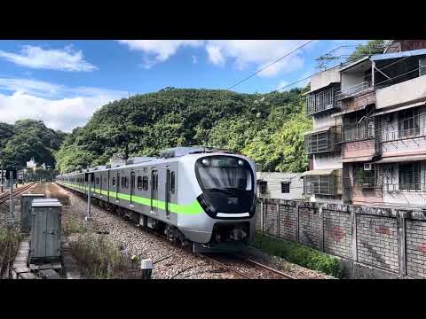 台鐵1134次EMU900型區間車進站(三坑)