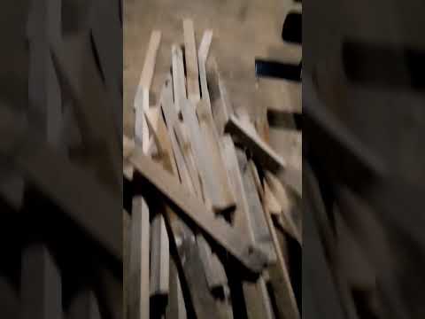 what to make with an old pallet. pallet wood build. make money with pallet wood