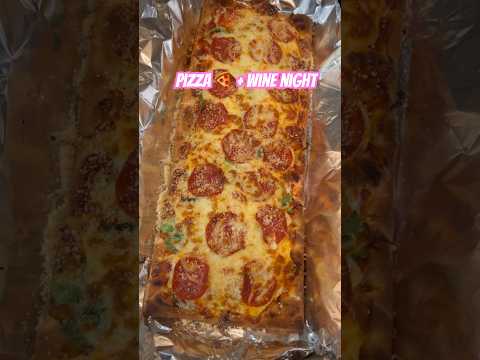 #traderjoesfavorites #traderjoesfinds #traderjoeshaul #pizzanight #pizzaathome