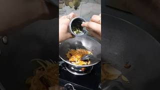 Quick bhindi recipe |Bhindi ki sukhi sabzi recipe #shorts #youtubeshorts