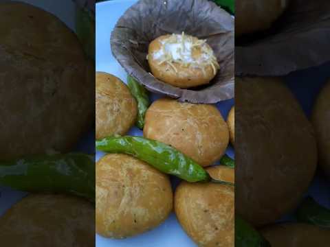 Kachori #kachori #kachorirecipe #alookachori #alookachorirecipe #aloo #shorts #trendingshorts #snack