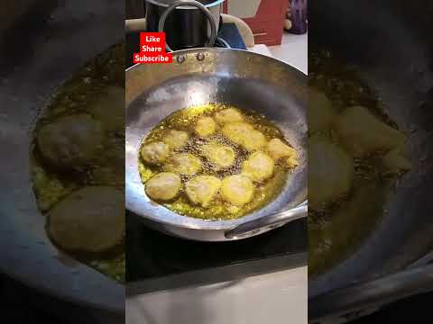 Pakora for kadhi #pakoraforkadhi #youtubeshorts #shortvideo #cookingshorts #foodshorts