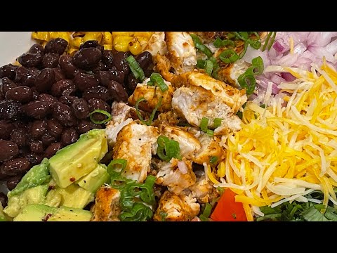 Homemade chipotle chicken bowl | chicken bowl #chipotle #bowl #burritobowl #copycatrecipes