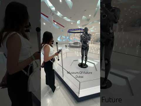 Museum of Future in Dubai! Robot 🤖 #robot #dubaiholiday #dubai #museumoffuture