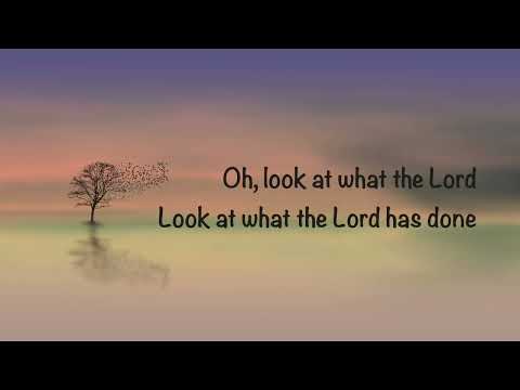 The Belonging Co (feat.  Shantrice Laura) - Look At What The Lord Has Done (with lyrics)(2023)