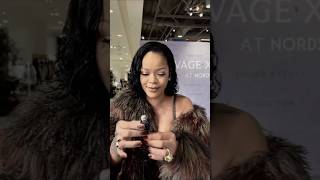 Rihanna with the smallest microphone #rihanna #asaprockyupdate #ririclips #fenty #awgefamily