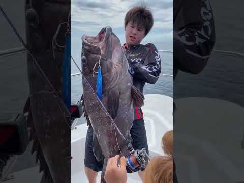 15歲弟弟在我面前起這隻魚