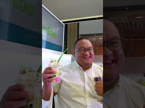 Llaollao SM Seaside City Cebu opens, and I got to make my own Llaollao cup