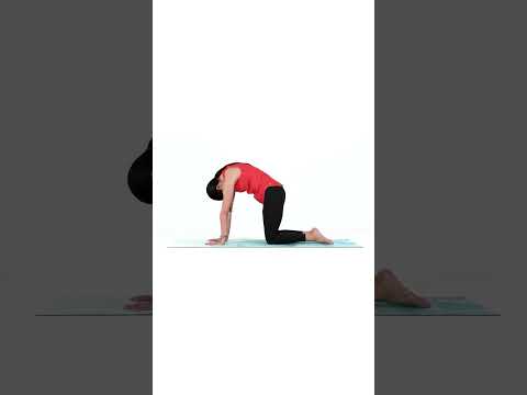 Try this quick 15 minute full body yoga flow to set yourself up for a great day #yoga