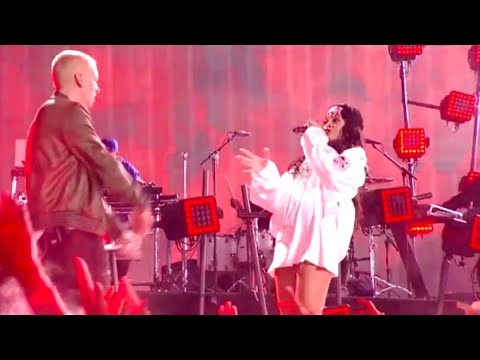 Eminem Ft - Rihanna - Monster - Live - Microsoft Theatre - Los Angeles - California - 4/13/14