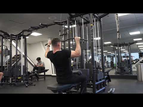 Wide Grip Lat Pulldown