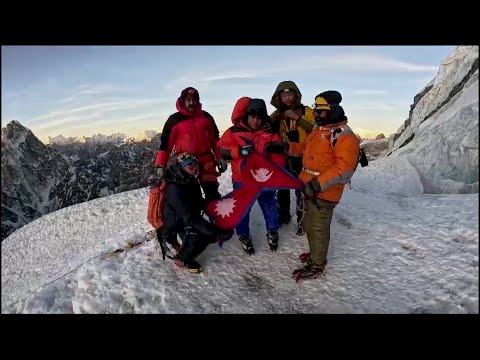 Climate Change को सन्देश बोकेर Bishwo Prakash Sharma ले गरे Lobuche हिमाल आरोहण