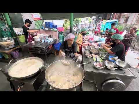 ขายดีของแทร่  ! บรรยากาศคึกคัก ร้านต้มเลือดหมูสูตรเด็ด นายซุ้ย ต้มเลือดหมู นครสวรรค์