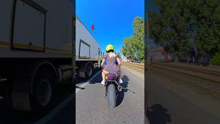 When a TRUCK DRIVER’s just not feeling the BIKER vibe 😅 #bikelife #motovlog