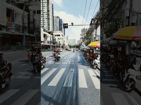 在泰國曼谷Srinagarindra路乘坐雙條車 #bangkoktravel #bangkok