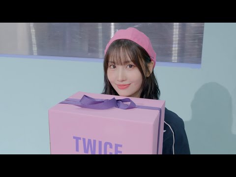 TWICE JAPAN SEASON’S GREETINGS 2025 “Birthday365” -MOMO-