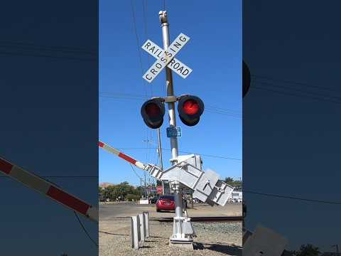 Rare Harmon Gate Mechanism At Sperry Ave Patterson, Ca | Railroad Crossing