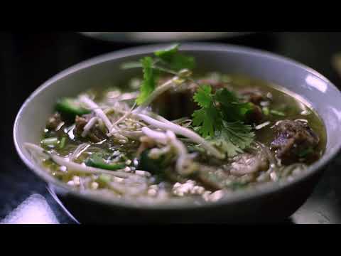 Tony Nguyen : How To Cook Simple Delicious Pho Soup  [Oxtail and Brisket]