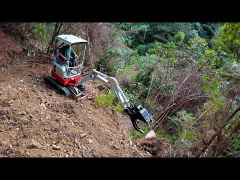 Mini Digger vs landslides : Restoring access to my Hydro Turbine + Testing New hydraulic Grab Bucket